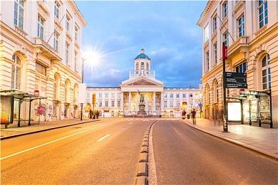 《黑相集：指令8020》新预告 黑妹被怪物偷袭